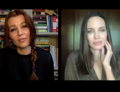 Angelina Jolie, Elif Şafak’la Erkeklerin Kadın Hakları Mücadelesinin Bir Parçası Olmalarının Ne Anlama Geldiğini Konuşuyor.